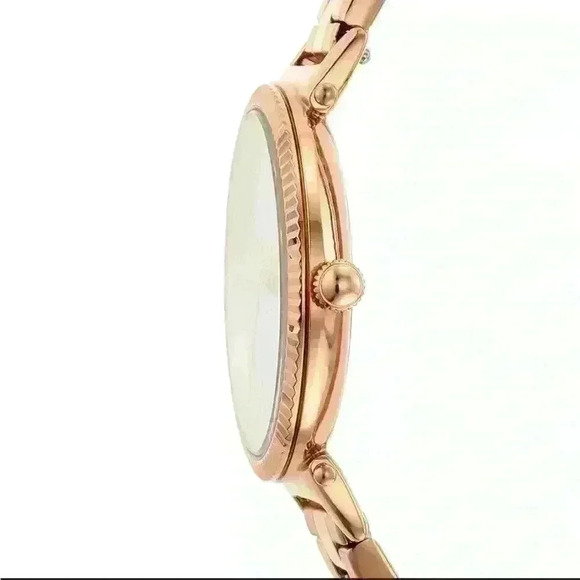 HOST PICK* BRAND NEW Fossil watch 💕 - Picture 7 of 11